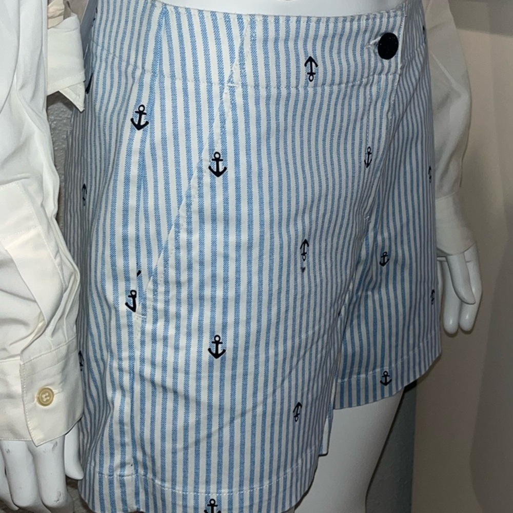 Nautica size 8, stretch 12 short blue and white striped with anchors away - Picture 10 of 10